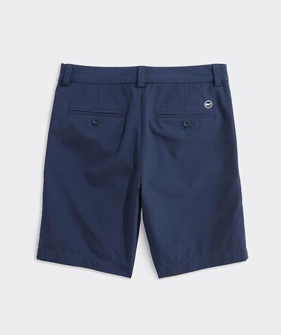 شورت أداء خفيف الوزن للأولاد من Vineyard Vines للأولاد in Kuwait
