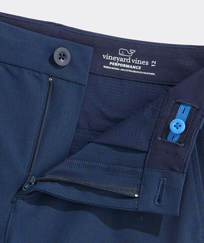 شورت أداء خفيف الوزن للأولاد من Vineyard Vines للأولاد in Kuwait