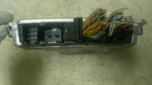 Engine ECM Control Module 4.4L Fits 05-06 Compatible with BMW X5 7 552 310 7552310 in Saudi Arabia