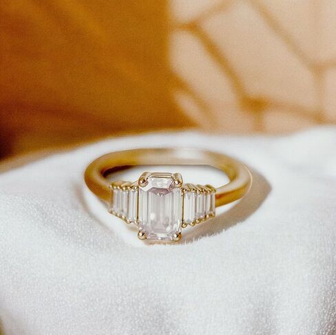 Vintage Emerald Cut Moissanite Engagement Ring - 14K Gold Baguette Accent Wedding Band, Dainty Solitaire Promise Ring for Women, Art Deco Anniversary Jewelry Gift for He in Saudi Arabia