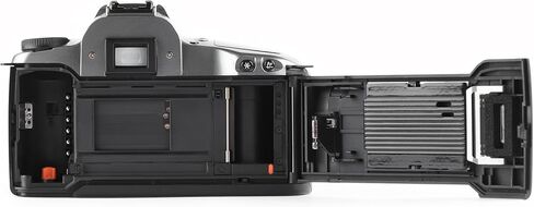 Canon EOS Rebel GII / XSn 35mm SLR Film Camera Kit w/ EF Auto Focus Lens (Renewed) in Kuwait