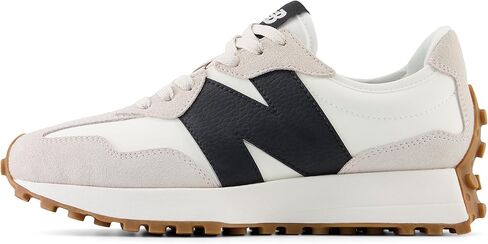 حذاء رياضي نسائي من New Balance 327، أسود معدني/Castlerock، 8.5 in Saudi Arabia