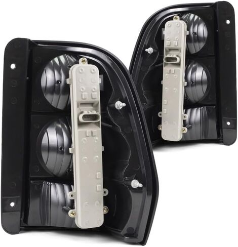 لسيارة تشيفي تريل بليزر 2002-2009 ضوء خلفي جانب السائق لـ GM2800150 | 15131578, 15097513 in Kuwait