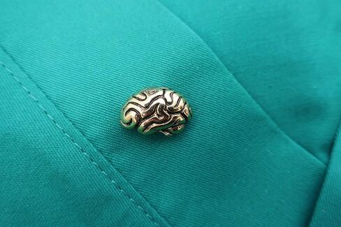 Jim Clift Design Brain Gold Lapel Pin - 75 Count in Saudi Arabia