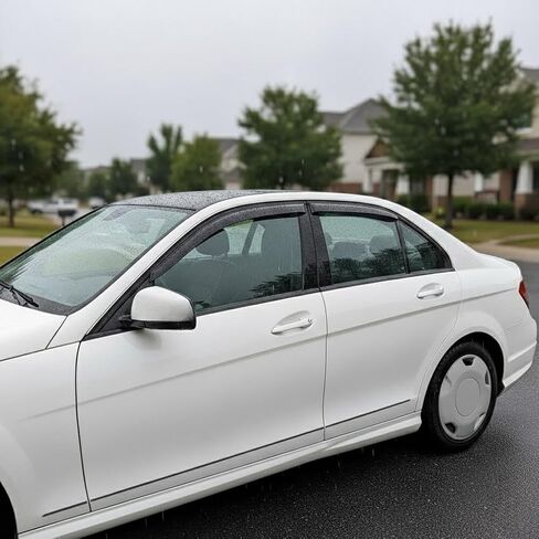 4 قطع من واقيات المطر لواقي النافذة متوافقة مع مرسيدس بنز C250 C300 C350 2008-2014، شريط دخان مثبت على الجزء الخارجي من فتحات تهوية النافذة in Kuwait