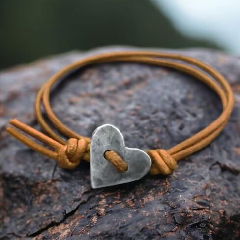 Western Heart Bracelet for Women Men – Rustic Brown Braided Rope Cowboy Wristband with Vintage Metal Heart Charm, Adjustable Handmade Boho Couple Jewelry Gift in Saudi Arabia