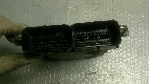 وحدة التحكم ECM للمحرك تناسب 22-23 متوافقة مع Genesis G70 39104-3L018 391043L018 in Saudi Arabia