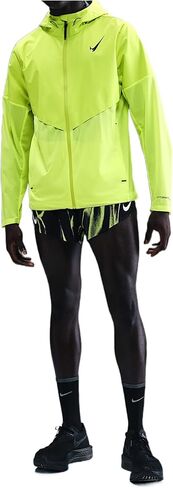 سترة الجري AeroSwift Storm-FIT Aerogami من Nike للرجال (فولت/أسود) in Saudi Arabia