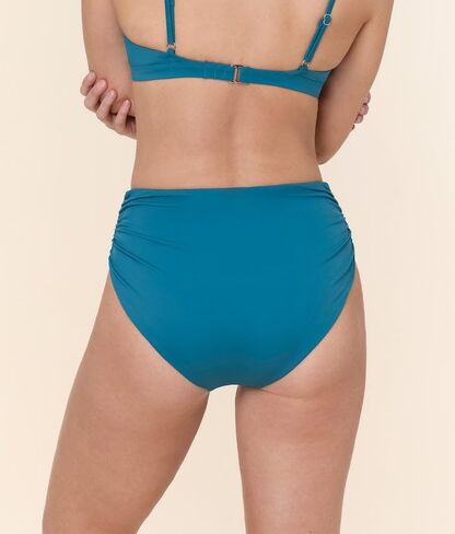 Women’s 360 Two-Piece Swimsuit – Luxury Bikini Set with Flattering Fit & Sleek Design for Poolside & Beach in Saudi Arabia