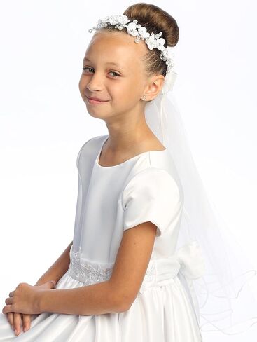 حجاب المناولة الأولى للفتيات من SWEA Pea & Lilli - غطاء رأس للمناولة الأولى باللون الأبيض مع مشط وزهور in Kuwait