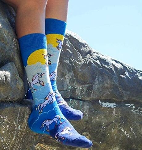 جورب الباندا المهيب وحيد القرن الطائر في السحاب من (متوسط ​​للبالغين) in Kuwait