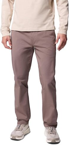 Columbia Men's ROC Chino Pant in Saudi Arabia