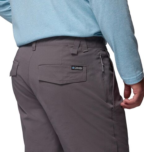 Columbia Men's ROC Chino Pant in Saudi Arabia