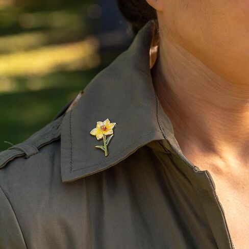 Yellow Daffodil Hard Enamel Pin - Handcrafted Spring Flower Brooch for Gardeners & Flower Lovers in Saudi Arabia