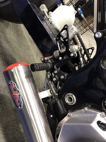 PROCNC Aluminum Billet Adjustable Motorcycle Footrests Rearsets Foot Pegs Fit for Suzuki GSXR1300 GSX1300R Hayabusa 1999 2000 2001 2002 2003 2004 2005 2006 2007 2008 2009 2010 2012 in Saudi Arabia