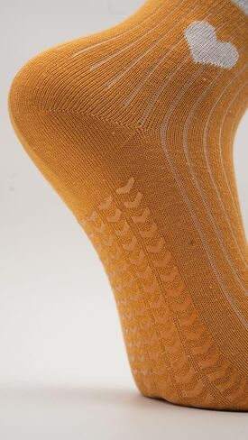 Non Slip Pilates Socks for Women – Crew Grip Socks for Yoga, Barre & Studio Workouts in Saudi Arabia