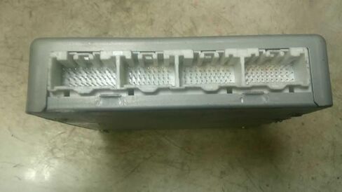 Engine ECM Control Module 2.3L Fits 03-04 Compatible with Mazda 6 L334 18 881L L33418881L in Saudi Arabia