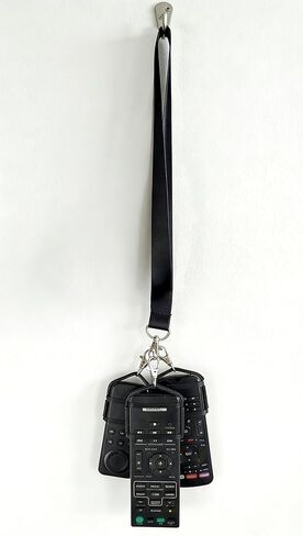 حامل عالمي للتحكم عن بعد مع حبل قصير - 3 عبوات من سلسلة التحكم عن بعد المحمولة، واقي عن بعد من السيليكون القابل للتمدد للسرير وسرير المستشفى والكرسي والسفر - لا تفقد أجهزة التحكم عن بعد مرة أخرى in Kuwait