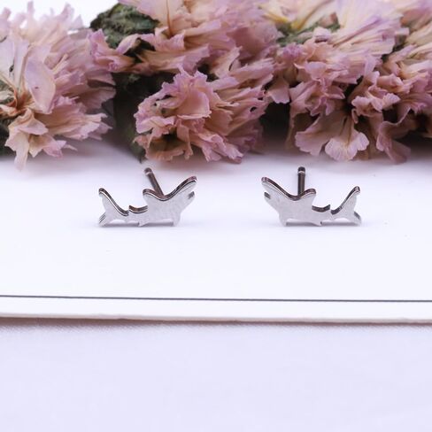 OKEYCH Shark Lover Gift Shark Themed Earrings Love Shark Species Jewelry Marine Biology Merch in Saudi Arabia