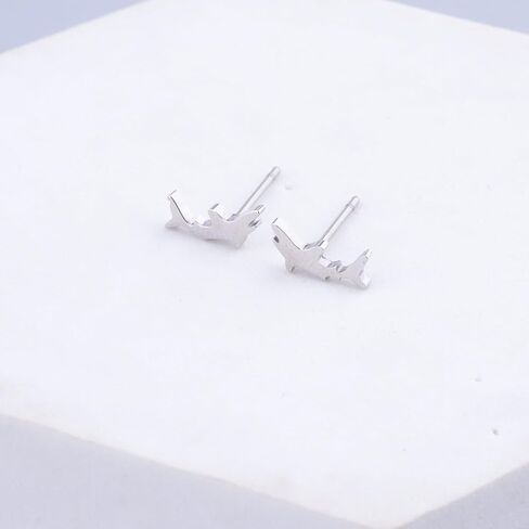 OKEYCH Shark Lover Gift Shark Themed Earrings Love Shark Species Jewelry Marine Biology Merch in Saudi Arabia