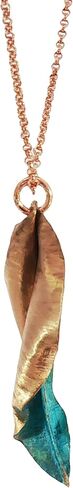 قلادة مصنوعة يدويًا من أوراق النحاس، لون أزرق مخضر، تصميم معدني ريفي، سلسلة رولو من النحاس الصلب in Kuwait