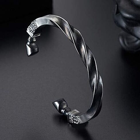 سوار عزم دوران على شكل حدوة حصان من الفولاذ التيتانيوم من كيمستون للرجال - تصميم ملتوي مفتوح الكفة in Kuwait