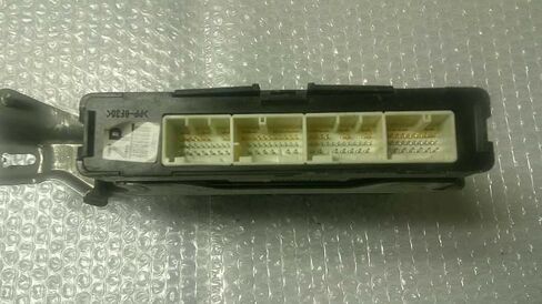 Engine ECM Electronic Control Module Fits 06 Camry 89661-06E01 8966106E01 in Saudi Arabia
