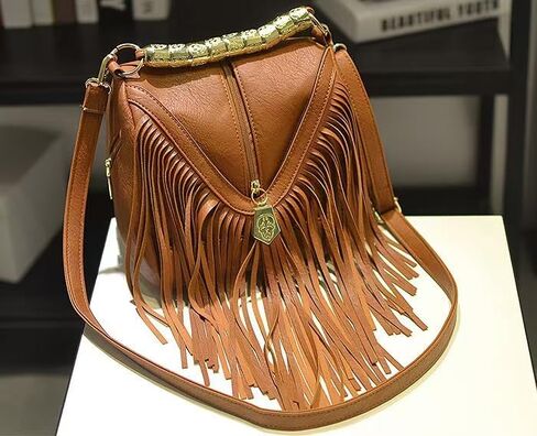 حقيبة كتف بشراشيب، حقيبة يد نسائية بوهيمية أنيقة عتيقة من جلد البولي يوريثان، حقيبة كروس هوبو كلاسيكية، حقيبة يد بشراشيب (2) in Kuwait