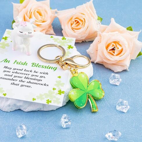 هدايا عيد القديس باتريك، هدايا أيرلندية للنساء، هدية عيد القديس باتريك للفتيات، هدية نعمة أيرلندية للنساء، 3 أوراق البرسيم، سلسلة مفاتيح شامروك خضراء، سحر الحظ الجيد مع بطاقة نعمة in Kuwait