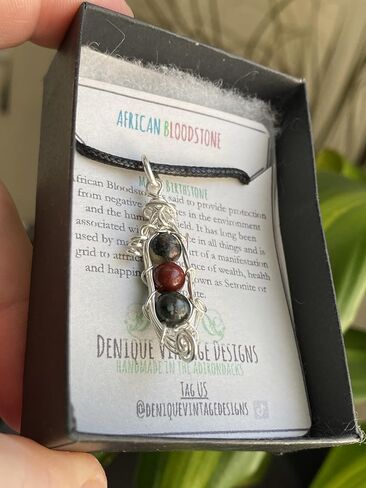 بازلاء حجر الدم الأفريقي القابلة للتخصيص في قرنة PeaPod (1،2،3،4،5 أو 6) سلك قلادة ملفوف بالفولاذ / الفضة / النحاس / البرونز / النحاس / التيتانيوم / الحديد الأسود / الذهب عيار 14 / الذهب الوردي عيار 14 / جوهرة النيوبيوم الأسود- in Kuwait