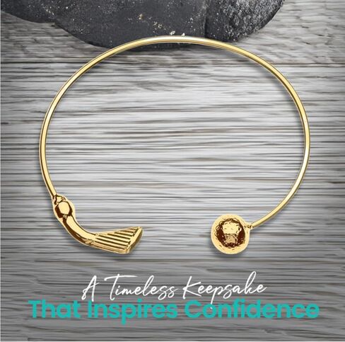 Gold Golf Bangle Bracelet – Minimalist Golf Club & Ball Design in Stainless Steel – Adjustable Sports Jewelry Gift in Saudi Arabia