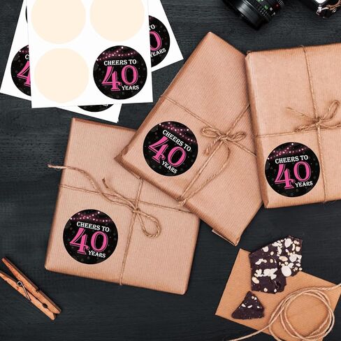 80 قطعة من ملصقات عيد الميلاد الأربعين الوردية - هتافات حتى 40 عامًا - ملصقات لاصقة مستديرة مقاس 1.5 بوصة - لوازم زينة الذكرى السنوية الأربعين لعيد الميلاد - رائعة لمفضلات الحفلات، وأختام الأظرف، وأغلفة الهدايا in Kuwait