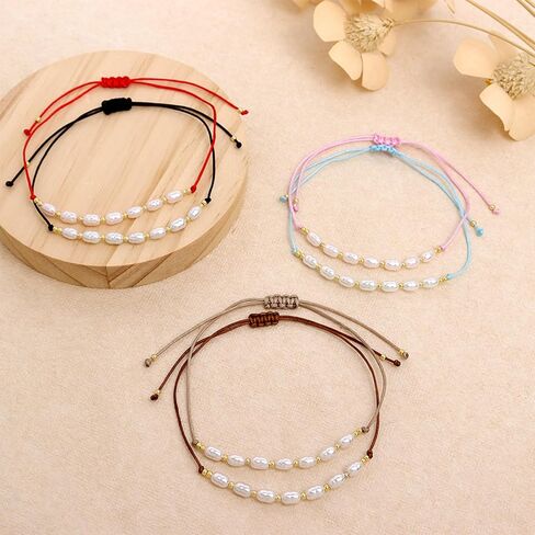 مجموعة أساور مكدسة من خرز لؤلؤ المياه العذبة للنساء، خرز ذهبي صغير قابل للتعديل مصنوع يدويًا من بوهو وقابل للتكديس ومطاط بسلسلة ملونة وإكسسوارات مجوهرات هدية. in Kuwait