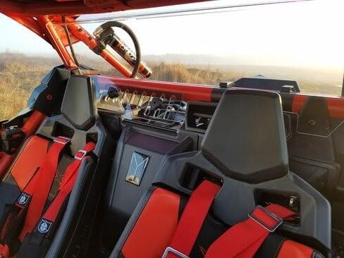 الزجاج الأمامي الخلفي Can Am Maverick X3 GP (مع فتحة تهوية) in Kuwait