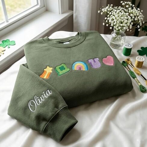 Embroidered Lucky Symbols Sweatshirt Women Personalized Name Sleeve Detail St Patricks Day Clover Rainbow Pullover Beige Crewneck Magical Marshmallow Theme Custom Long Sleeve Top in Saudi Arabia