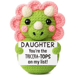 هدية عيد الحب المضحكة من xinezaa للأصدقاء، تريسيراتوبس كروشيه صغير مع علامة عيد ميلاد، ديكور مكتب ديناصور لطيف مصنوع يدويًا، هدية زميل عمل جالنتين بيستي in Kuwait