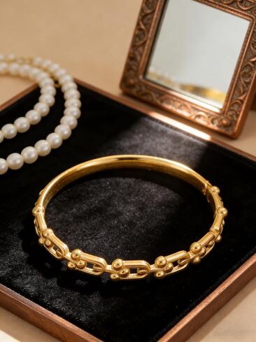 18K Gold Plated Stainless Steel Bracelet U-Shaped Horseshoe Clasp Cuff Bracelet Fashion Jewelry Women's Bracelet in Saudi Arabia