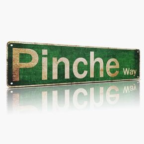 لافتة شارع عتيقة لطريق كرة القدم - ديكور معدني من الألومنيوم المقاوم للصدأ لغرفة الأولاد وبار المنزل وكهف الرجل - هدايا كرة قدم قديمة للأولاد والمشجعين والمدربين - لوحة حائط مقاس 4 × 15 بوصة in Kuwait