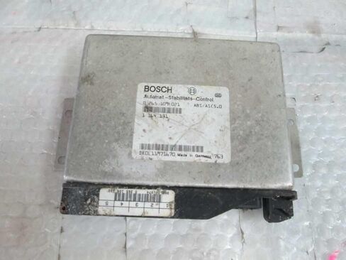 Engine ECM Control Module Fits 96-98 Compatible with BMW 540i 740i 1 164 131 1164131 in Saudi Arabia