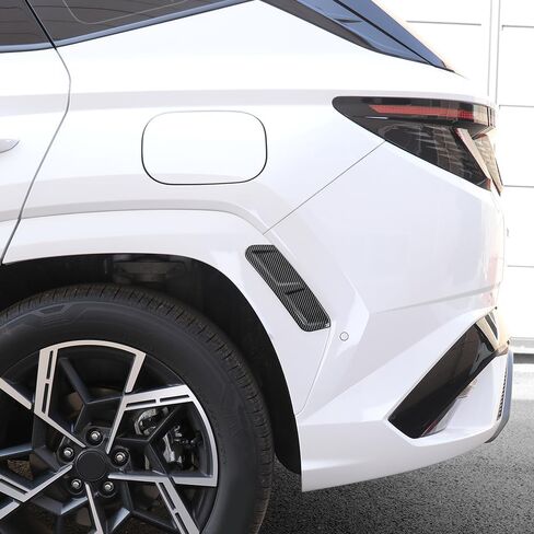 4 قطع شريط قوس الحاجب لعجلة السيارة متوافق مع Hyundai Tucson 2022 ~ 2024 - زخرفة حماية حافة الإطار ذاتية اللصق مضادة للتصادمات، واقي خارجي تلقائي بنمط ألياف الكربون in Kuwait