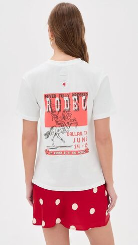 تي شيرت روديو أبيض للنساء من Never Fully Dressed in Saudi Arabia