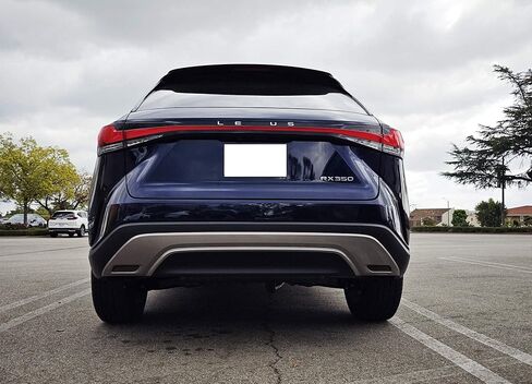 iJDMTOY استبدال عدسة عاكس المصد الخلفي باللون الأسود المدخن متوافق مع Toyota 2018-up Camry Gen8 Gen9، متوافق مع Lexus 2023-up Gen5 RX350 RX350h RX450h باستثناء F-Sport in Saudi Arabia