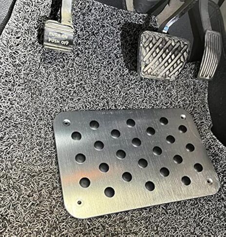 Universal Car Truck Floor Mat Aluminum Alloy Carpet Heel Pad Plate Foot Pedal Rest Footrest with Screw to Stop Heal Wear in Saudi Arabia