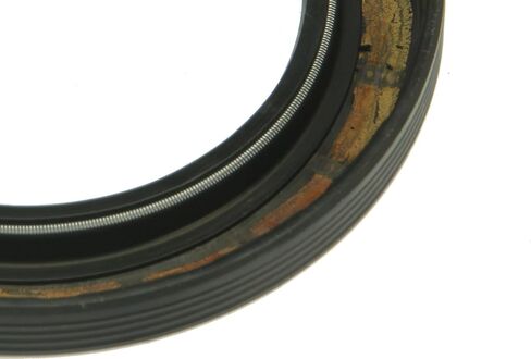 Rear Transfer Case Output Shaft Seal Compatible With BMW 740Li xDrive 2015 2014 2013 P-3970720 in Saudi Arabia