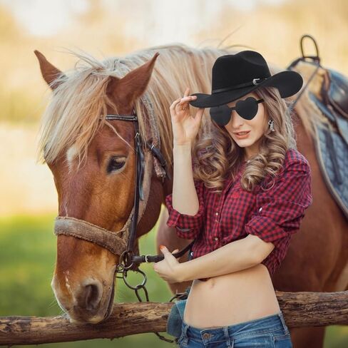 مجموعة من 5 قطع من قبعة رعاة البقر الغربية مع اثنين من الأقراط الشمسية المزخرفة على شكل قلب للرجال والنساء والحفلات التنكرية باللون الأسود in Kuwait