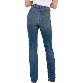 بنطلون جينز روديو لينا عالي الارتفاع للسيدات من Wrangler in Kuwait