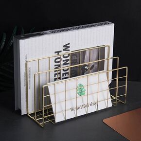 رف كتب سطح المكتب مطلي بالحديد 3 حجرات، منظم ملفات ملون بسيط، منظم كتب للمجلات للمنزل والمكتب وغرفة المعيشة باللون الذهبي الوردي، ديكور المنزل in Kuwait