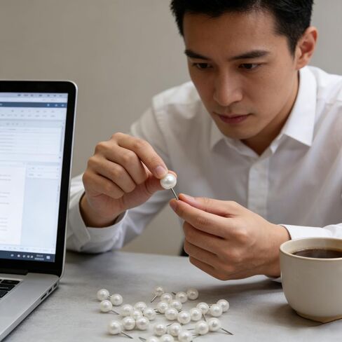 100 قطعة من دبابيس الدفع، مسامير إبهام بيضاء لؤلؤية - مثالية للوحات الإعلانات، ولوحات الفلين، وتزيين الجدران، والخرائط، والتقويمات، والصور - المنزل والمكتب in Kuwait