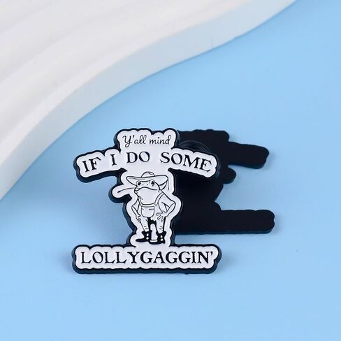 Y'all Mind إذا قمت بعمل بعض بروش دبوس ضفدع رعاة البقر Lollygaggin، دبوس المينا الفكاهة الجنوبية، هدية مضحكة للفتاة الكسولة الساخرة Sass Queen، طاقة منخفضة، دبابيس فكاهة الضفدع المماطلة، شارة طية صدر السترة العامية الغربية، ملحقات الحياة البطيئة in Kuwait