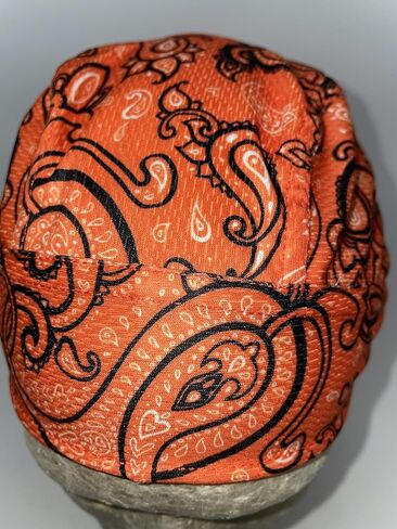 Generic قبعة راكب الدراجة النارية Durag جمجمة كاب خوذة بطانة باندانا برتقالية بيضاء بيزلي ماصة للرطوبة وتنفيس من الألياف الدقيقة ذات ملاءمة جافة قابلة للتمدد in Saudi Arabia